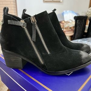 NEW!! Women’s Black Boots Booties White Mountain Size 7.5